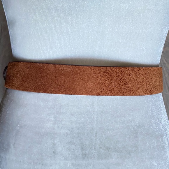 rag & bone Rounded Rebound Belt in Pecan Suede Size Small - Picture 4 of 10